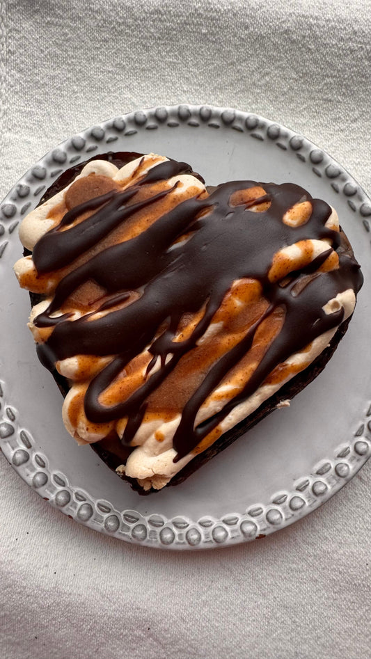 Mini Twix Heart Cake