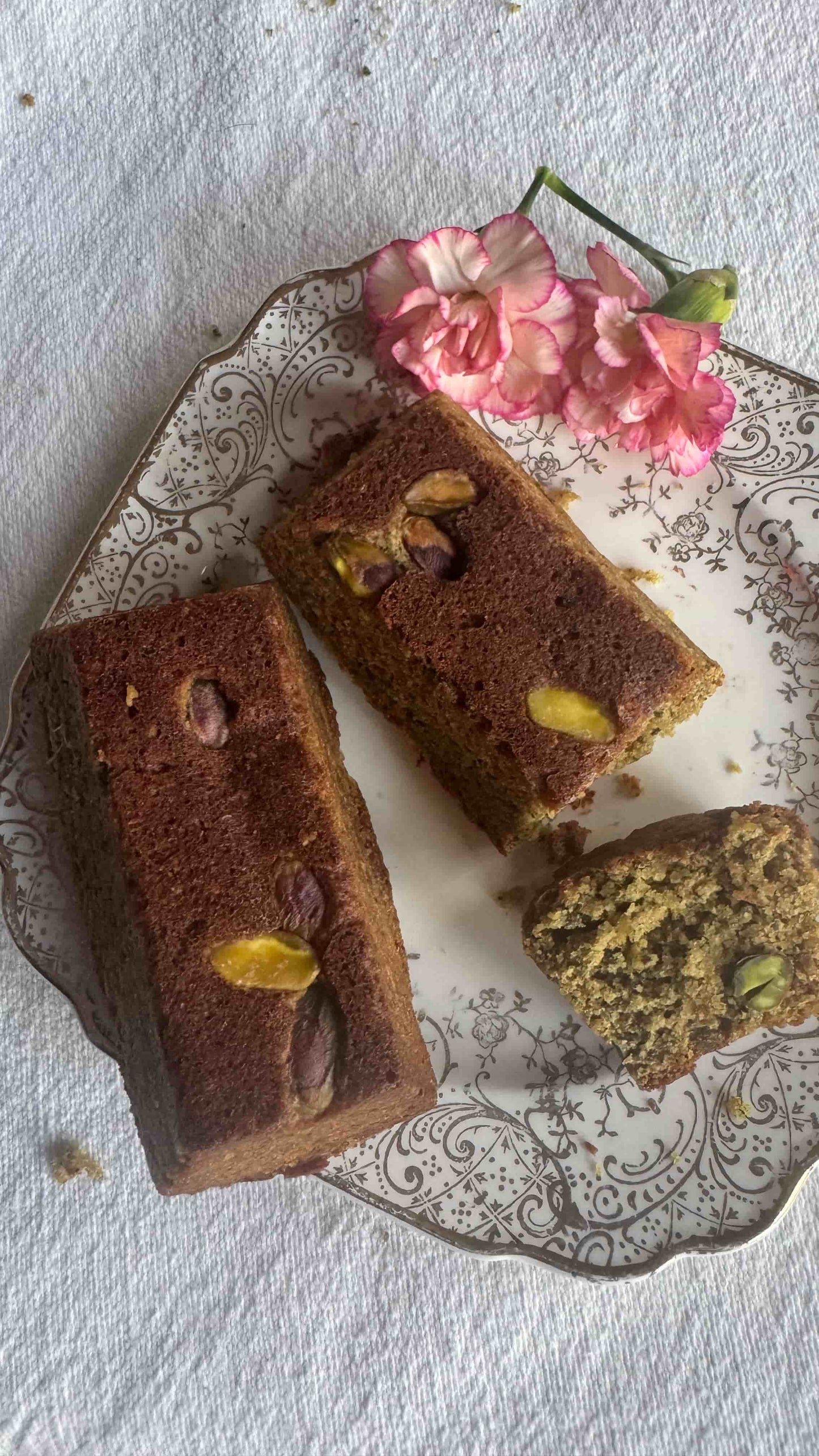 Pistachio Cardamom Tea Cakes- Box of 4